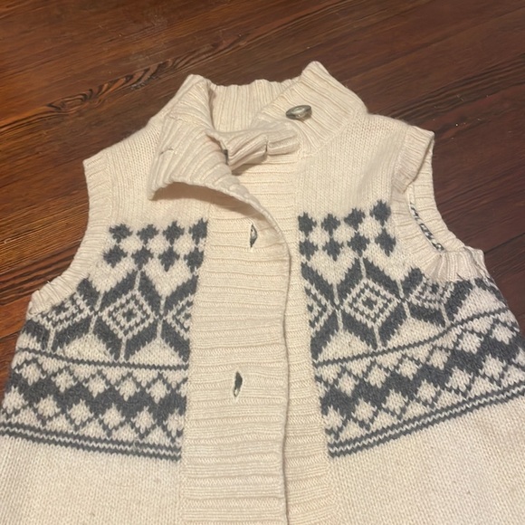 Banana Republic Cream and Gray Sweater Vest - Picture 2 of 5